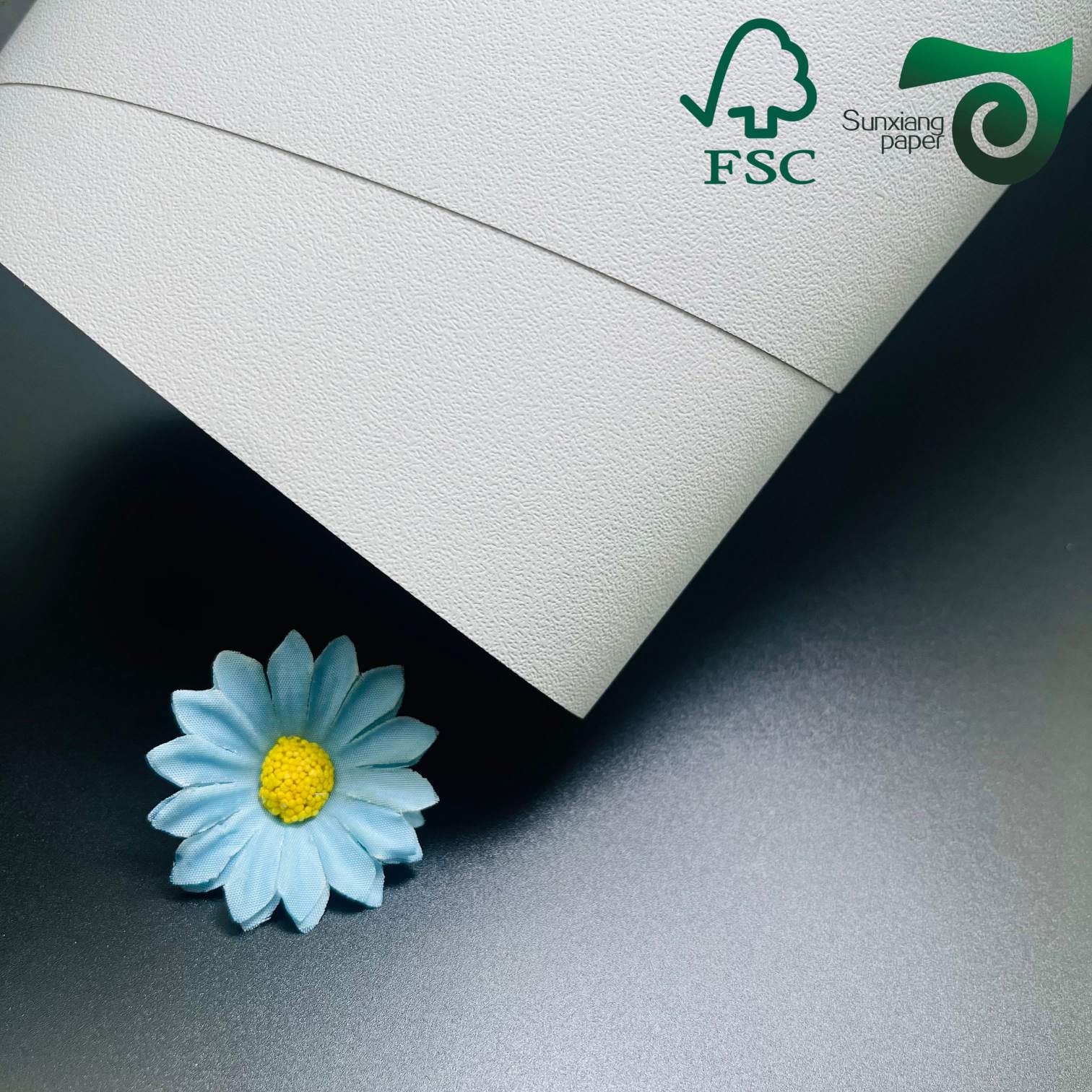 400GSM Embossed Paper FSC Premium White Cardstock For Luxury Gift Packaging