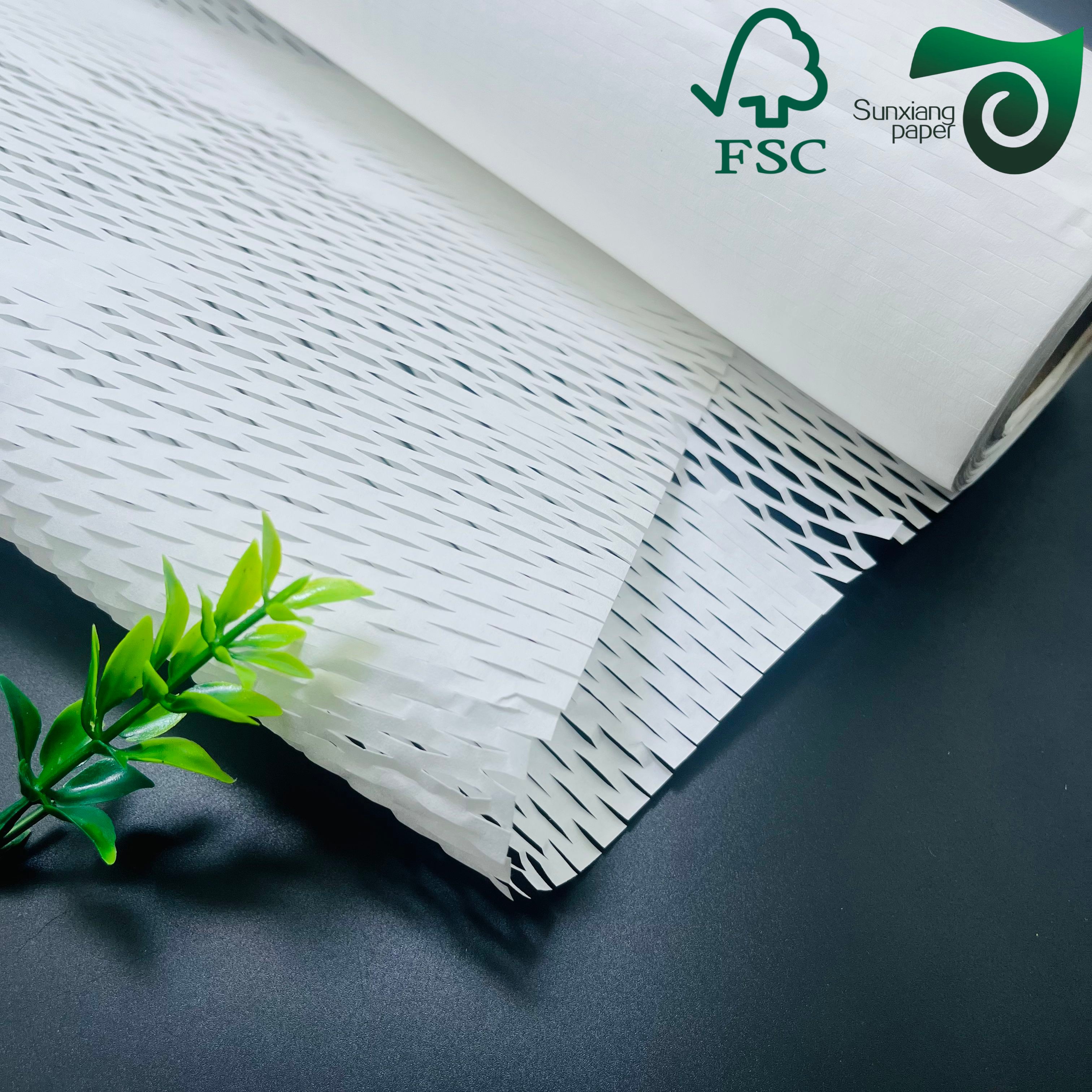 FSC Certified 80gsm Red White Honeycomb Wrap, Eco Friendly Protection for Fragile E-Commerce Goods