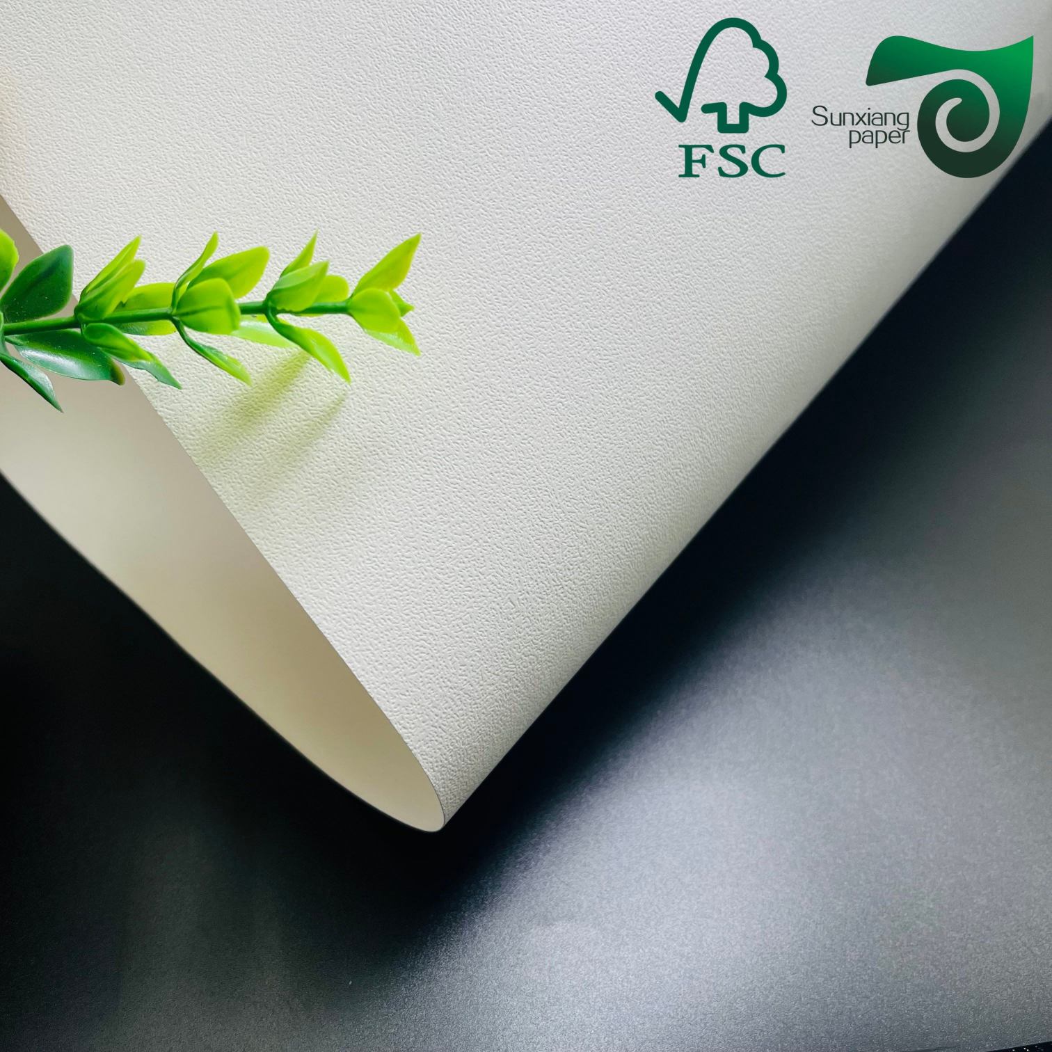 FSC certified 200gsm leather grain embossed white paper ideal for luxury jewelry accessory packaging premium gift boxes and high end display solutions.